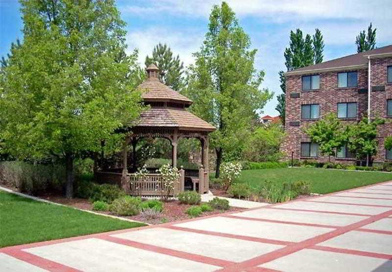 Courtyard Salt Lake City Airport Exterior foto